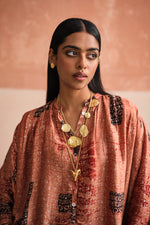 Load image into Gallery viewer, DEVINA EVENING SILK TOP