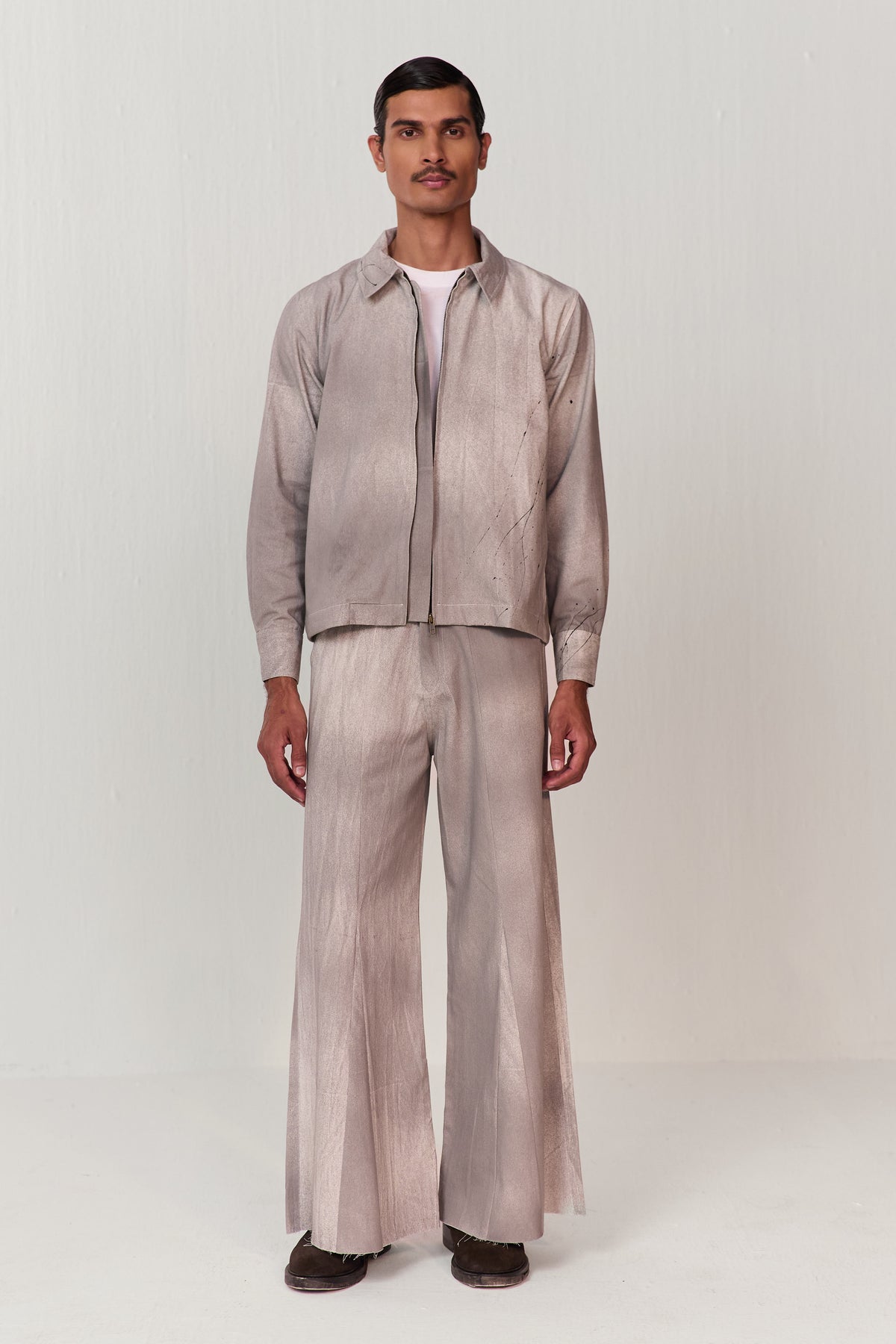 ARTIST SPRAY PANTS-CHARCOAL
