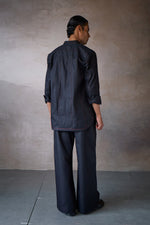 Load image into Gallery viewer, PINTUCK INDIE SHIRT- BLACK