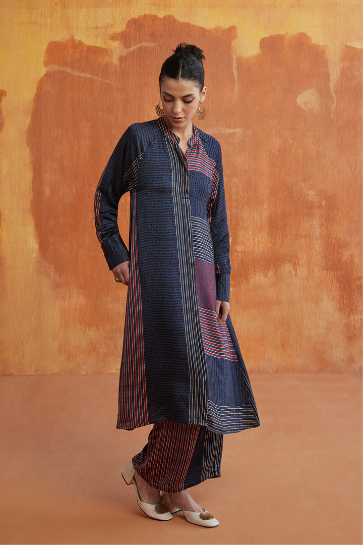 MOIRA KURTA SET- INDIGO