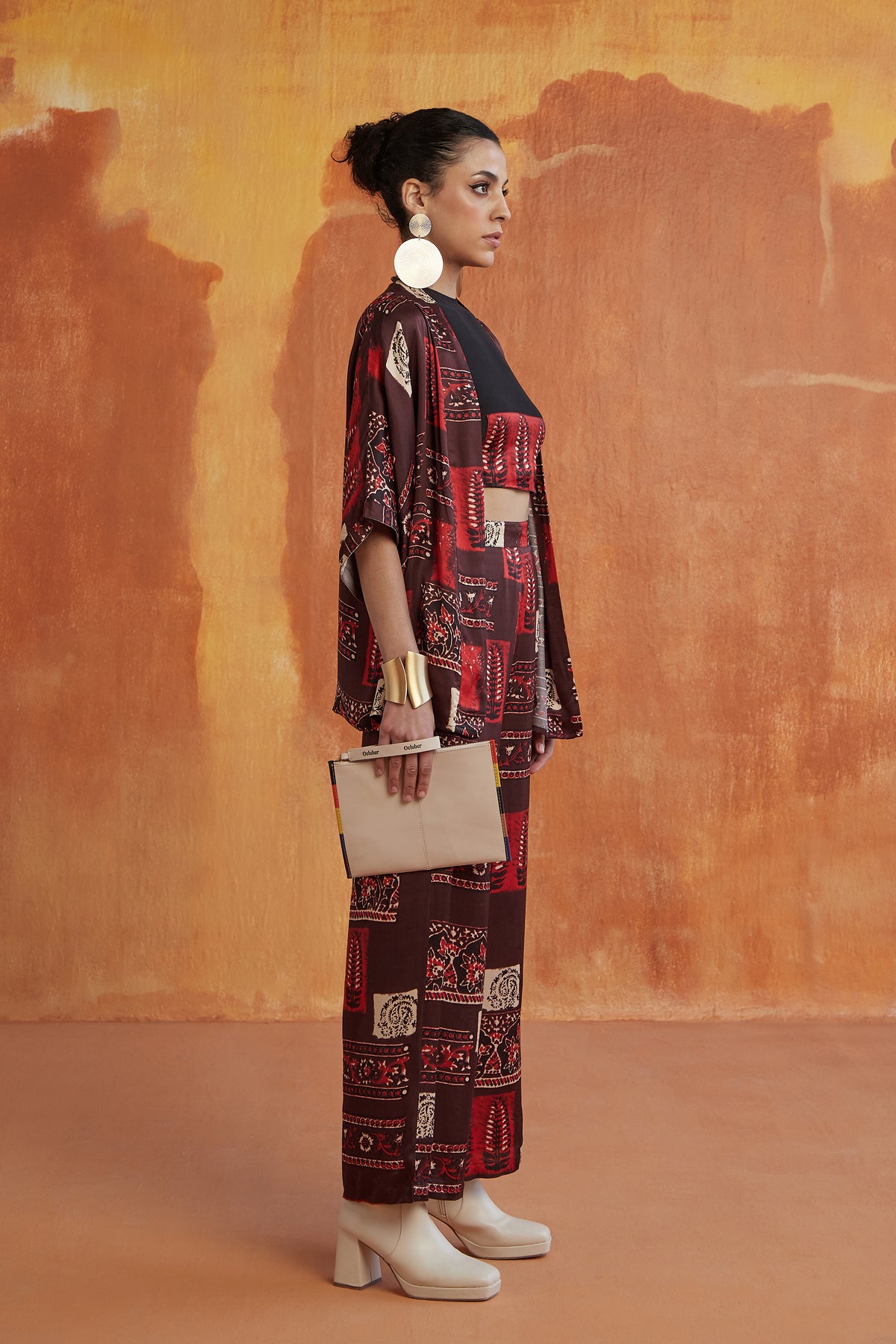 TRAVELLERS SHRUG SET- SAMPLE PRINT