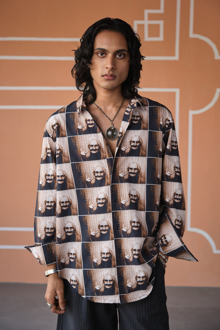 GRANNY POSTCARD SHIRT