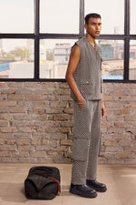 Load image into Gallery viewer, BOYLE UTILITLY VEST SET-CROCHET
