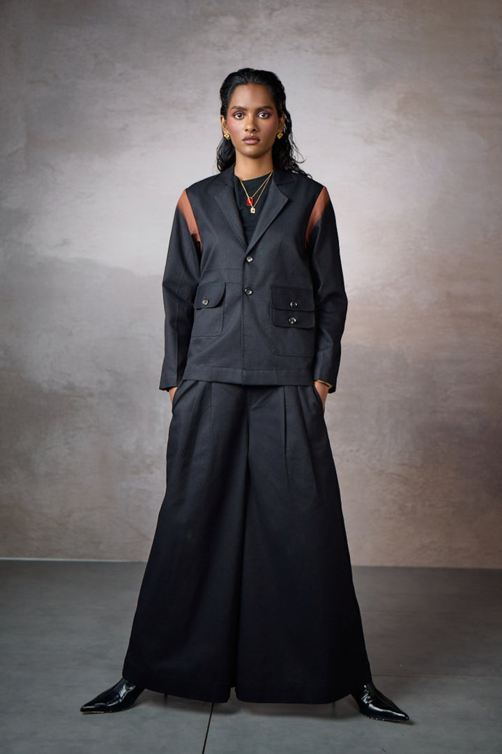 TAILORED BLAZER SET-BLACK