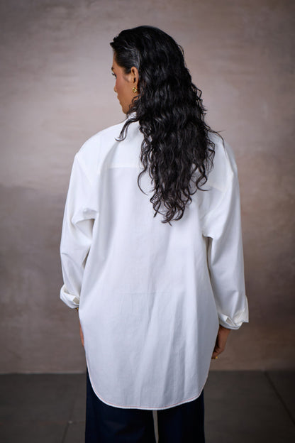 KALAKAAR  EMBLEM SHIRT- WHITE