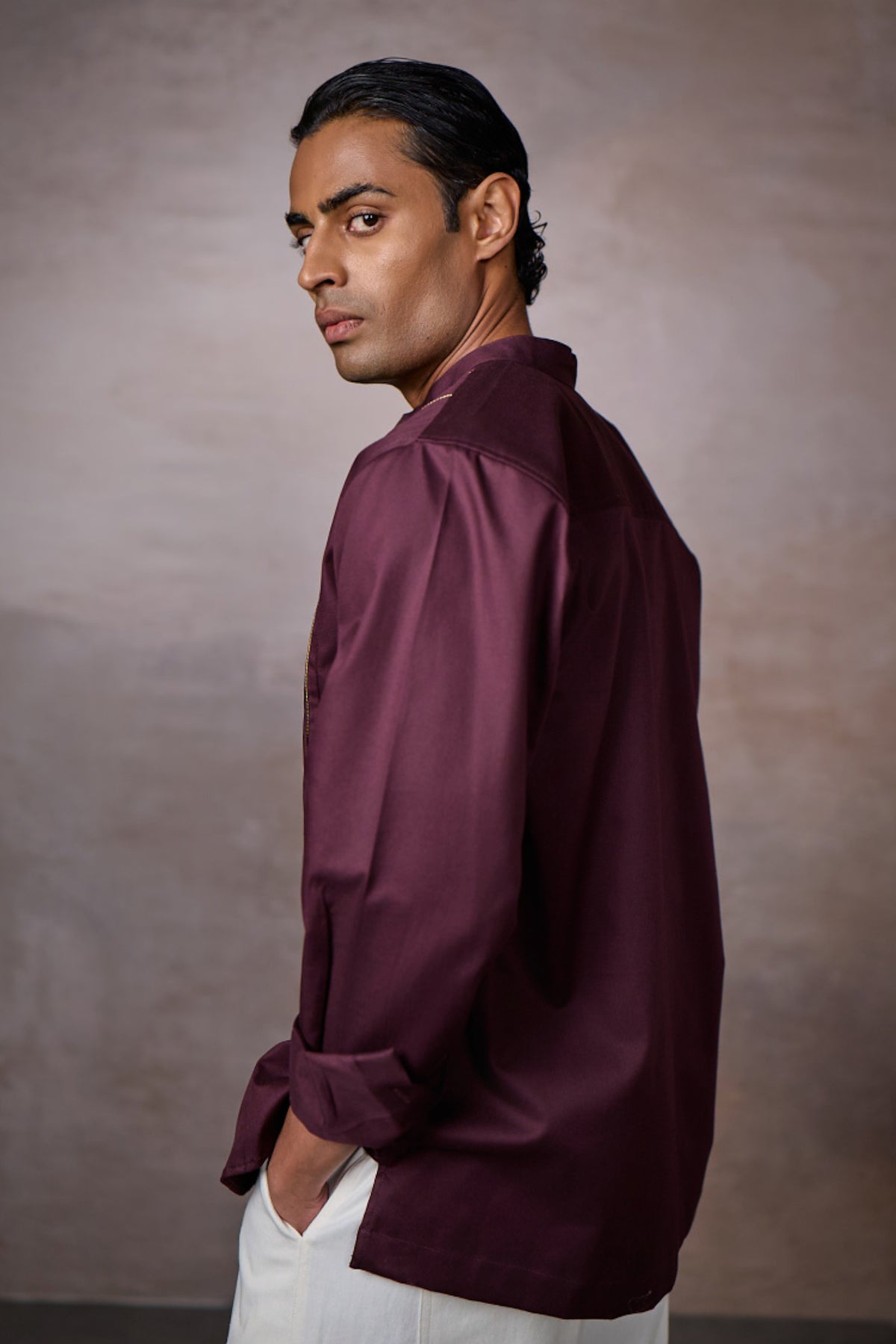 PINTUCK YOKE SHIRT-MERLOT