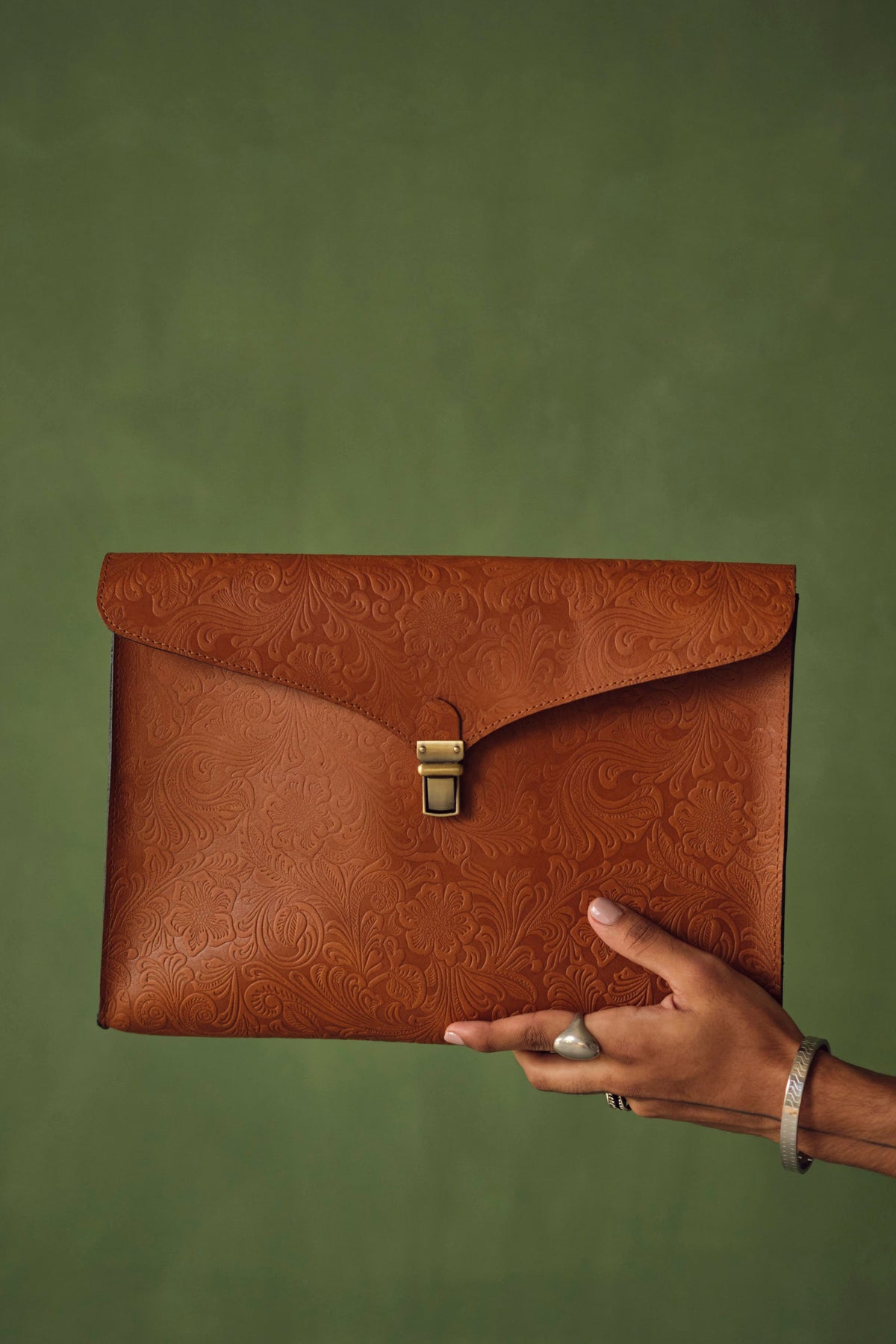 ROYCE LAPTOP SLEEVE- EMBOSSED