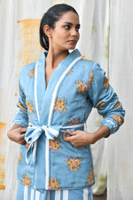 Load image into Gallery viewer, Isabel Tie-up Jacket
